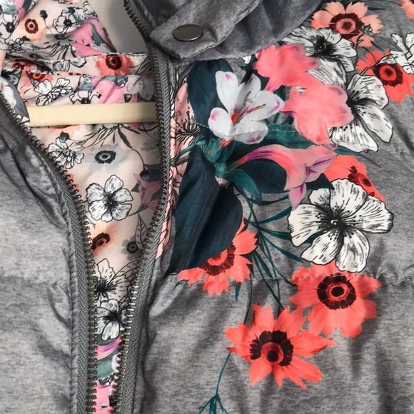 Anthropologie reversible floral puffer vest - Picture 2 of 5